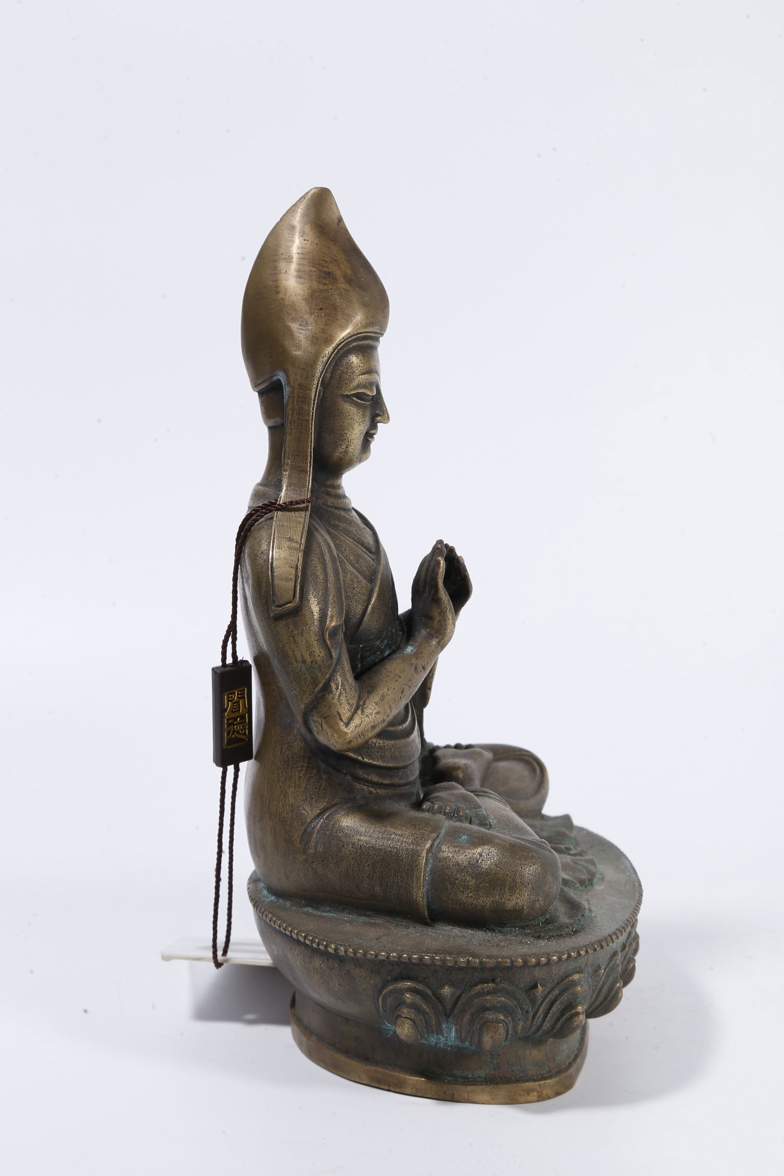 A BRONZE LAMA MASTER STATUE - 8