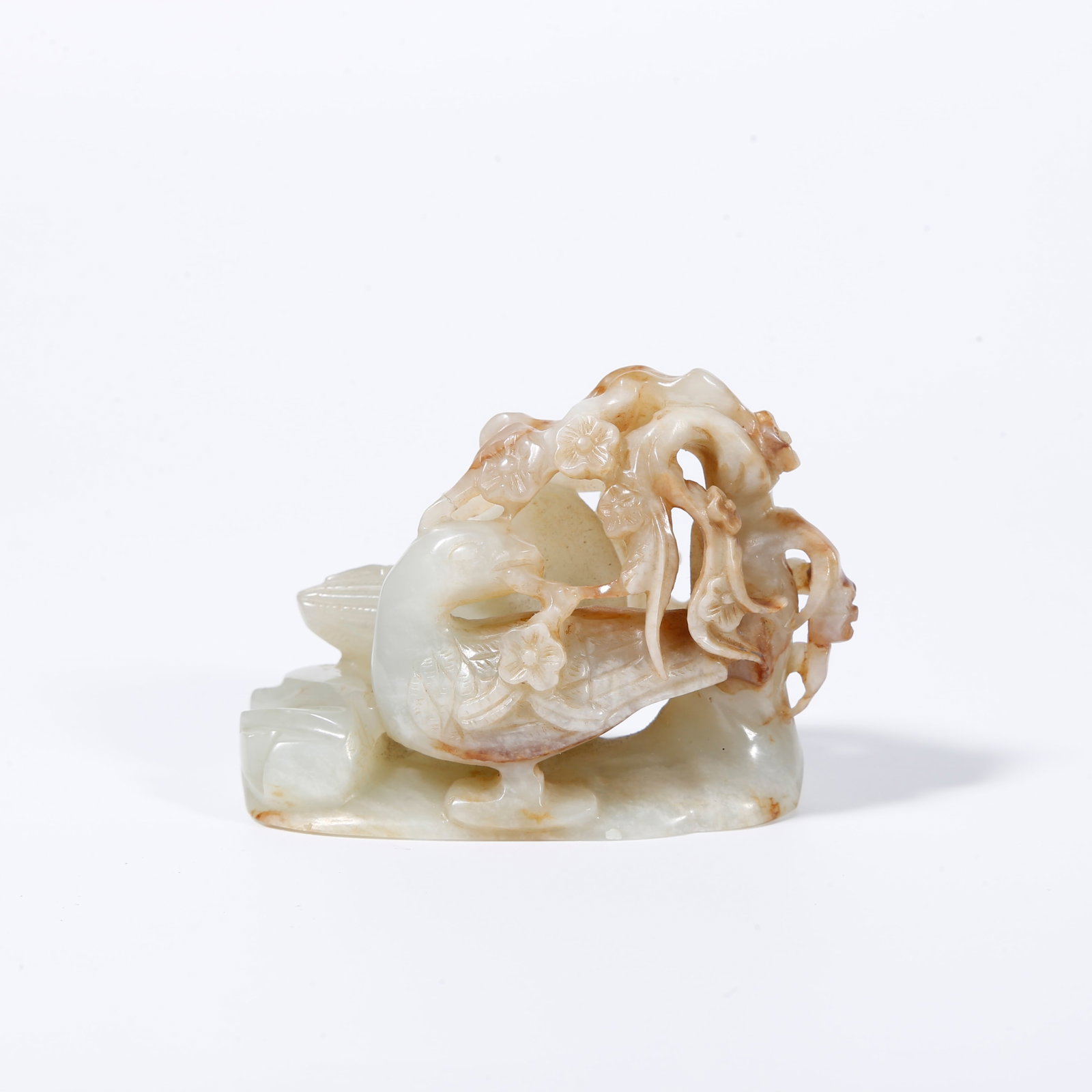A HETIAN JADE CARVED BEAST?FORM ORNAMENT (1 of 7)