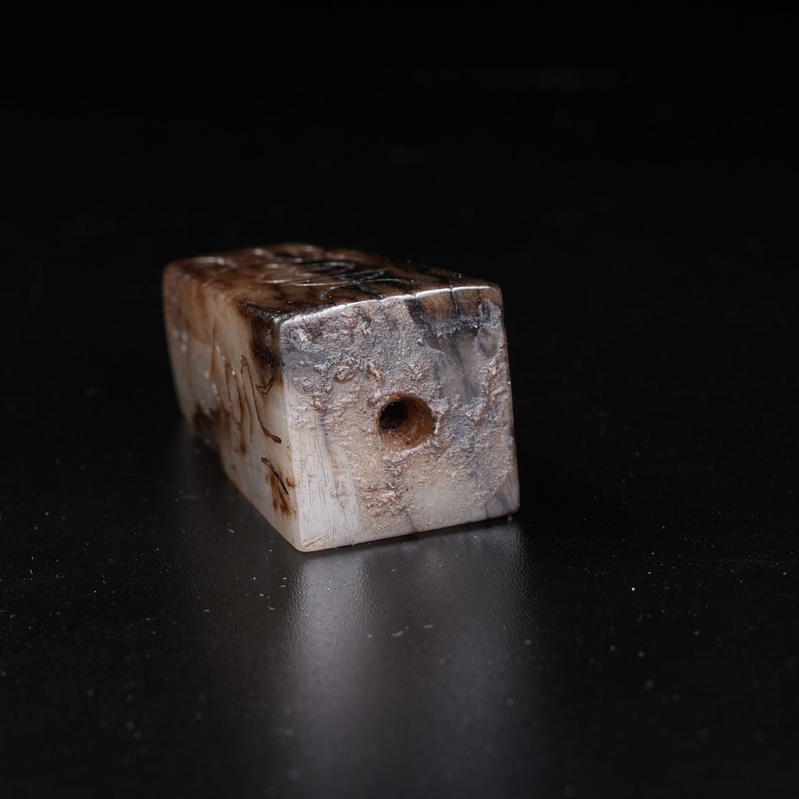 A ARCHAIC JADE LEZI - 6