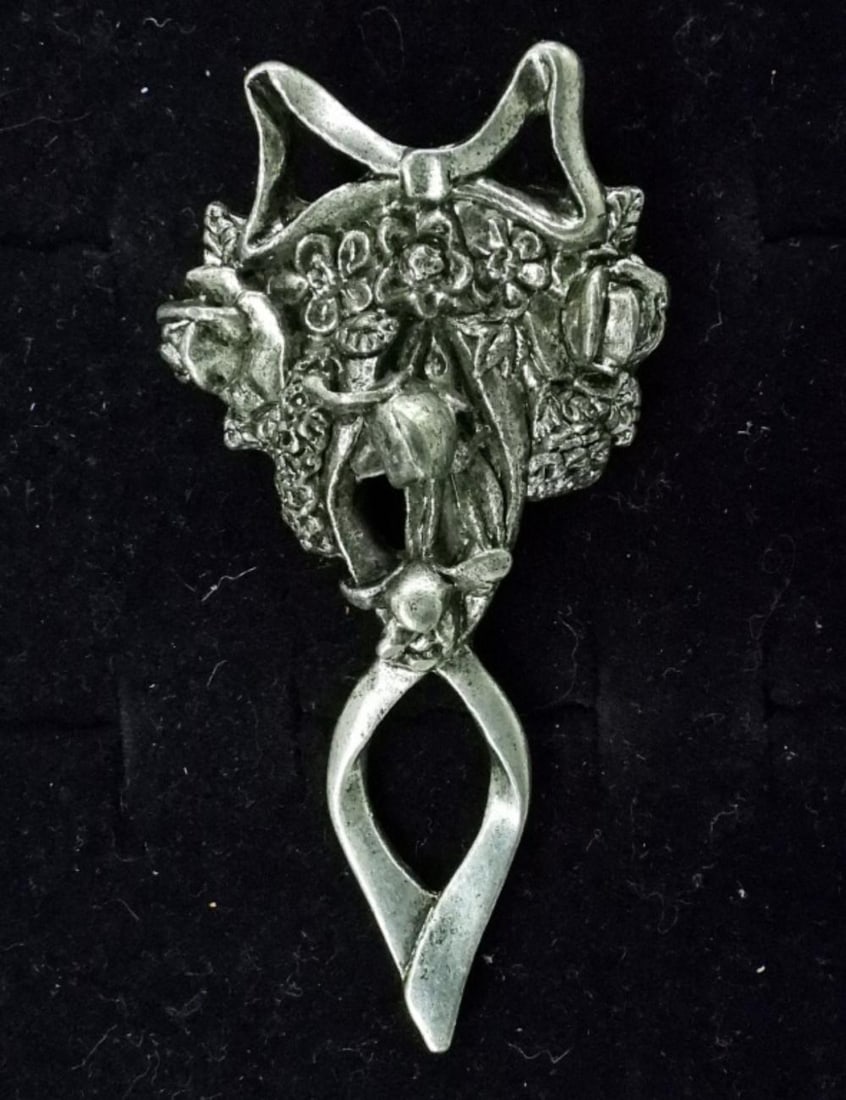 UNIQUE FLOWER BOW RING: UNIQUE FLOWER BOW RING