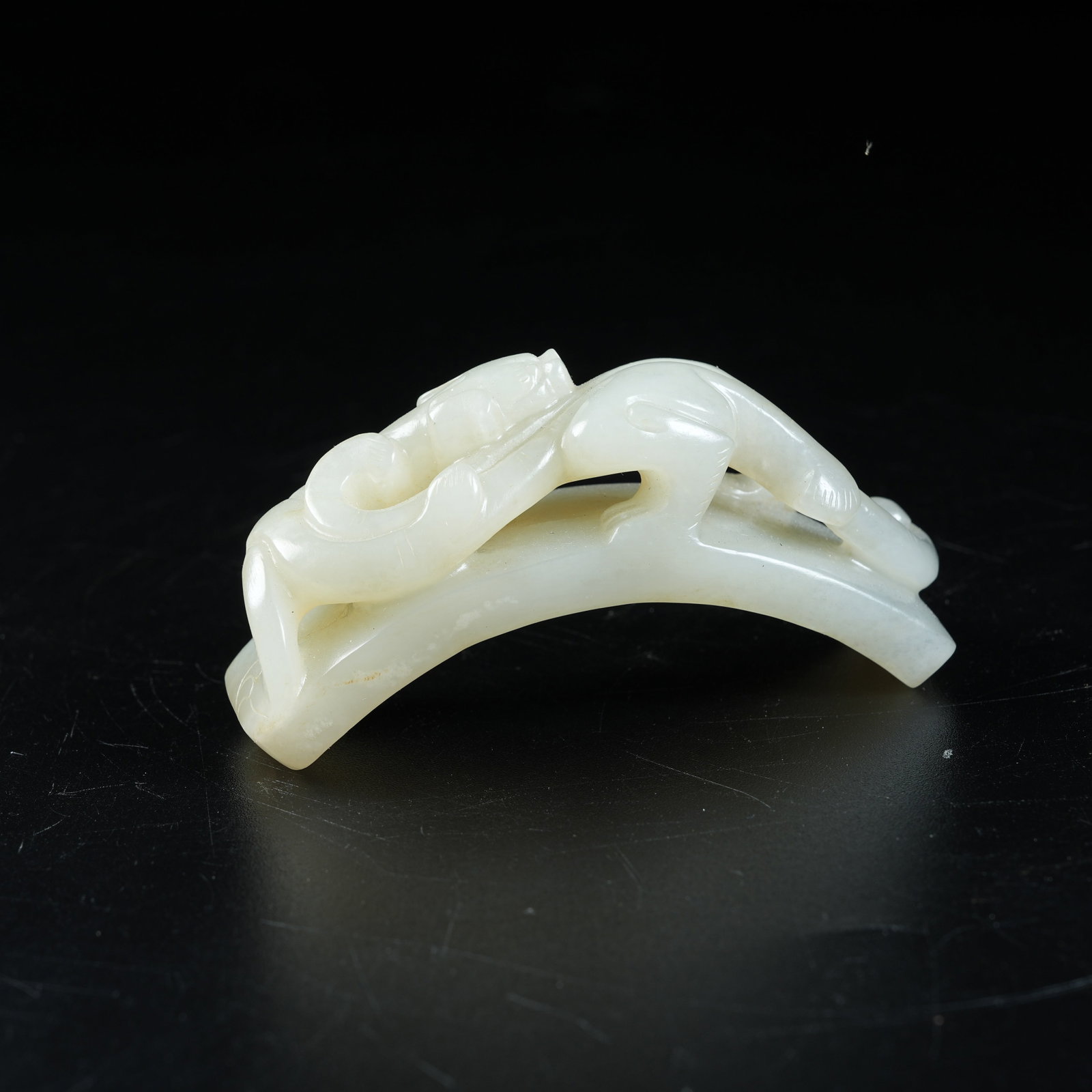 A ANCIENT JADE BELT ORNAMENT WITH CHI DRAGON PATTERN: Ancient Jade Belt Ornament with Chi Dragon Pattern