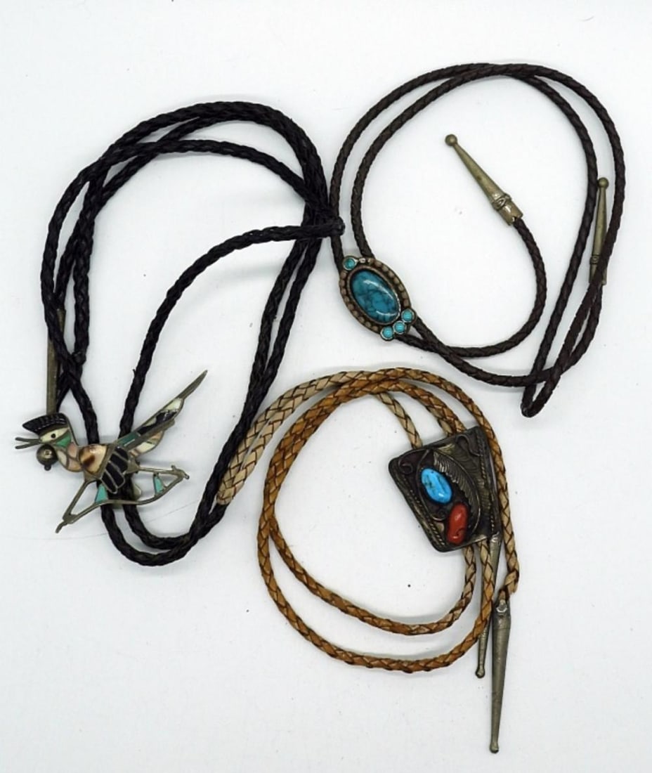 (3) SOUTHWEST STYLE BOLO TIES: (3) SOUTHWEST STYLE BOLO TIES