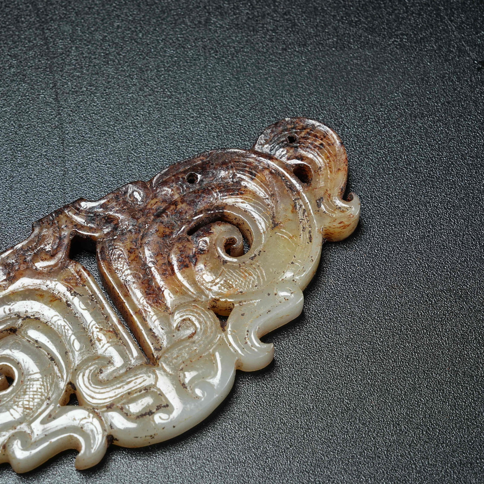 A ANCIENT JADE ASSEMBLED PENDANT WITH DRAGON PATTERN - 8