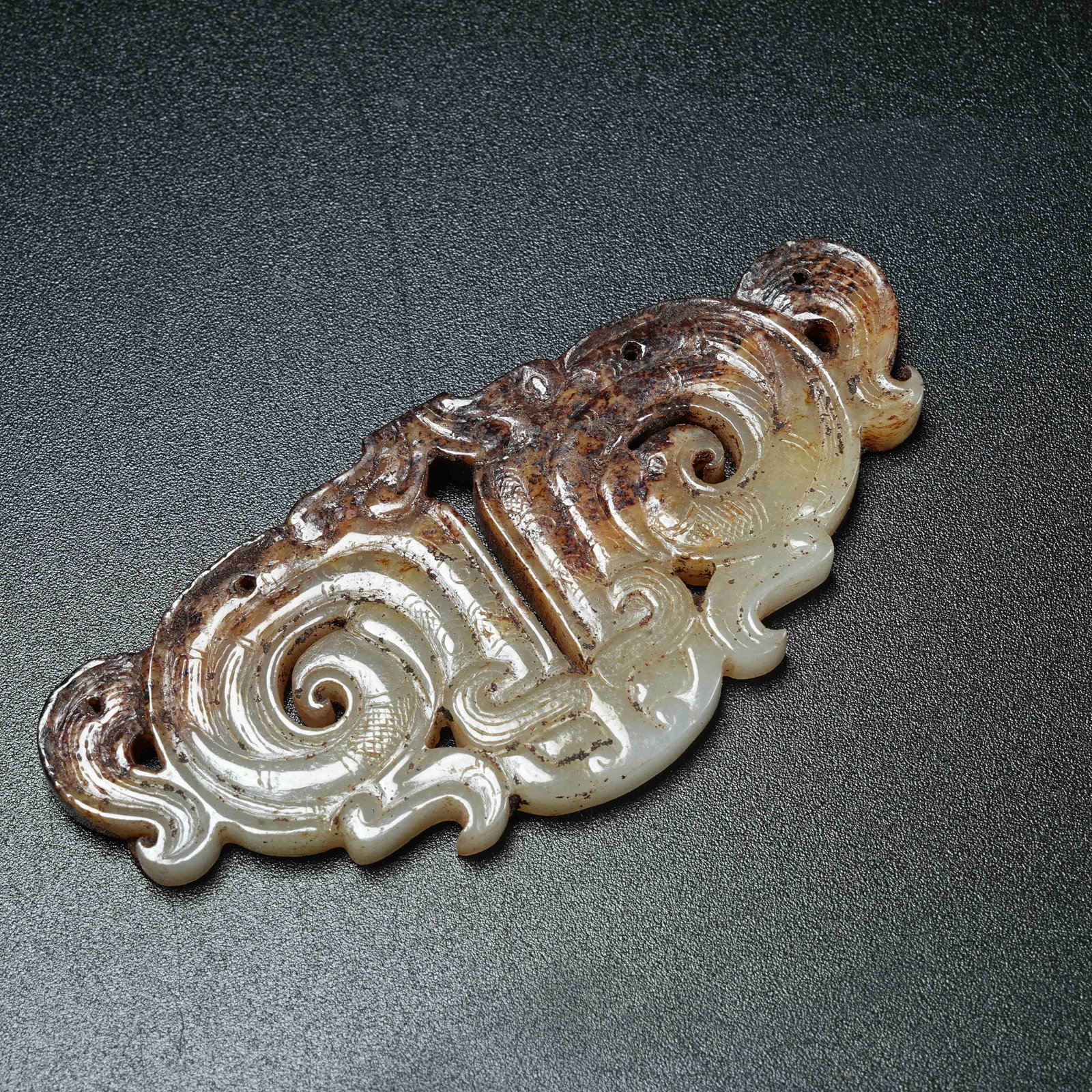A ANCIENT JADE ASSEMBLED PENDANT WITH DRAGON PATTERN - 9