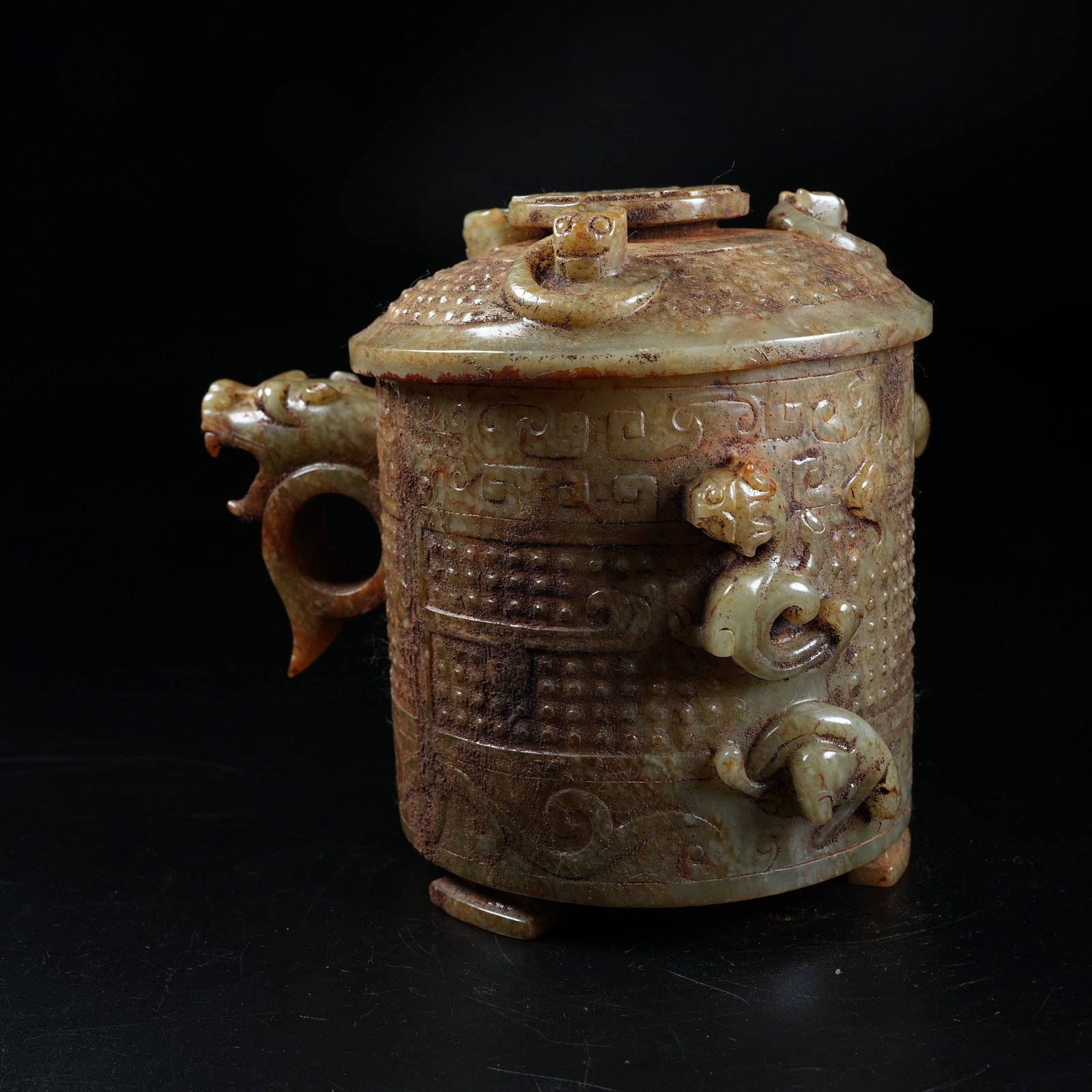 A ANCIENT JADE SLANTED CUP WITH PHOENIX PATTERN - 3