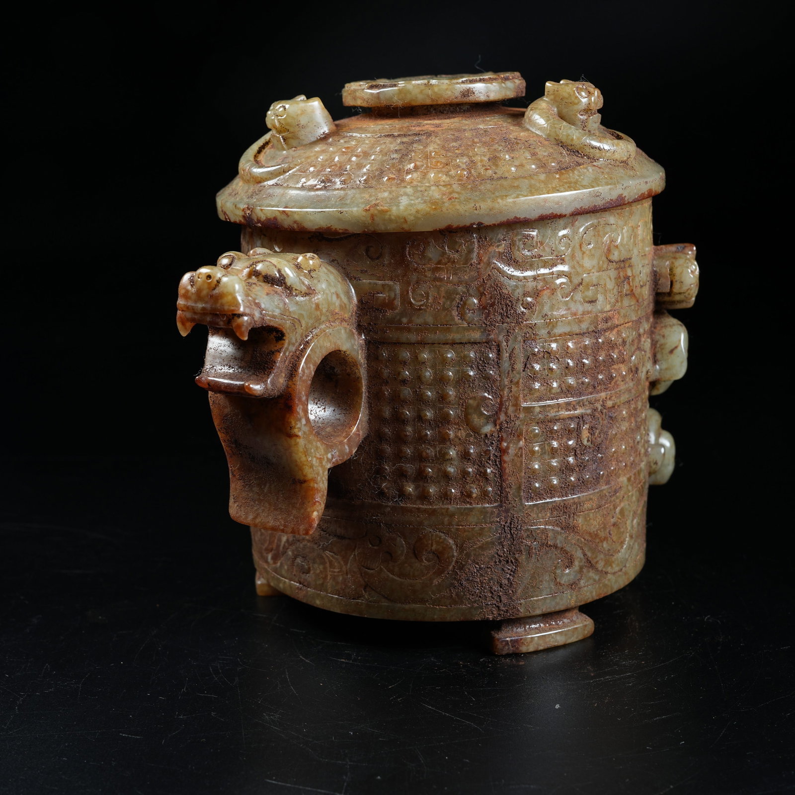 A ANCIENT JADE SLANTED CUP WITH PHOENIX PATTERN - 4