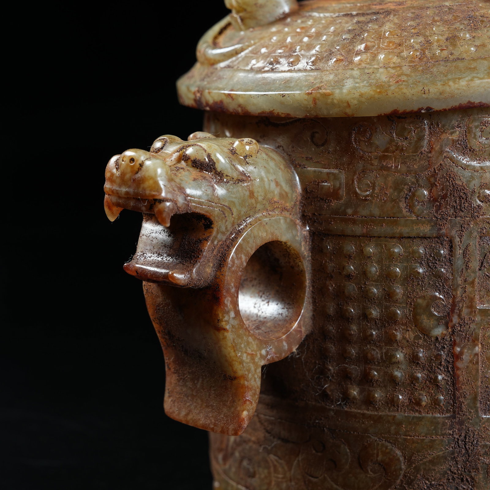 A ANCIENT JADE SLANTED CUP WITH PHOENIX PATTERN - 5