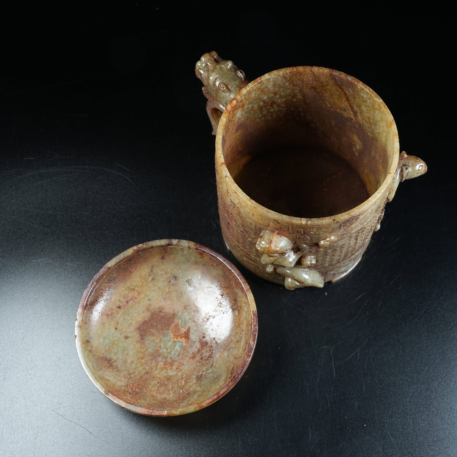 A ANCIENT JADE SLANTED CUP WITH PHOENIX PATTERN - 8