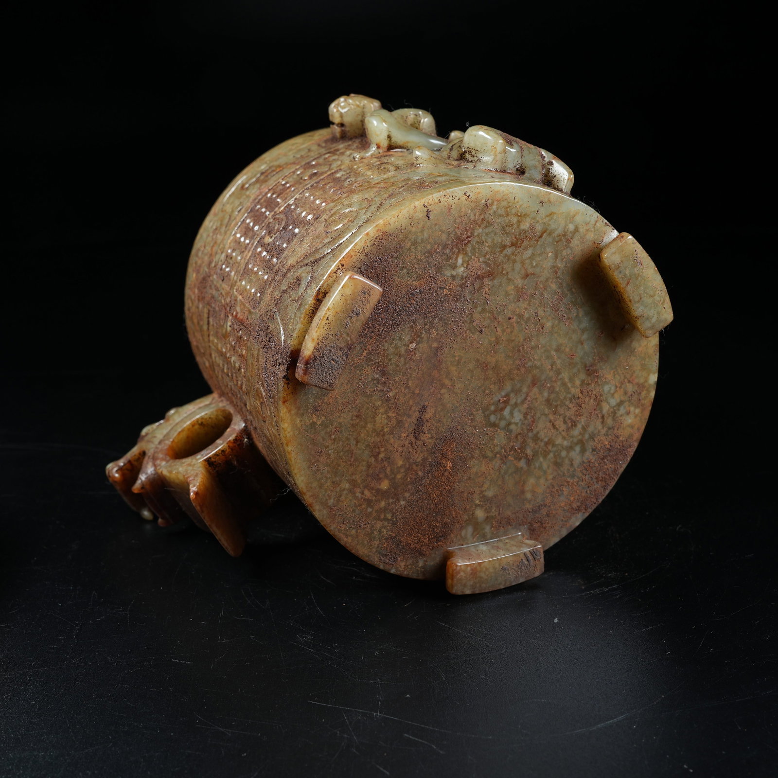A ANCIENT JADE SLANTED CUP WITH PHOENIX PATTERN - 9