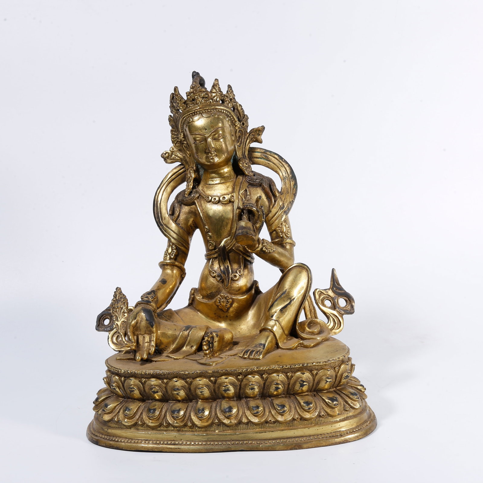 A GILT?BRONZE TARA STATUE: Gilt?bronze Tara statue