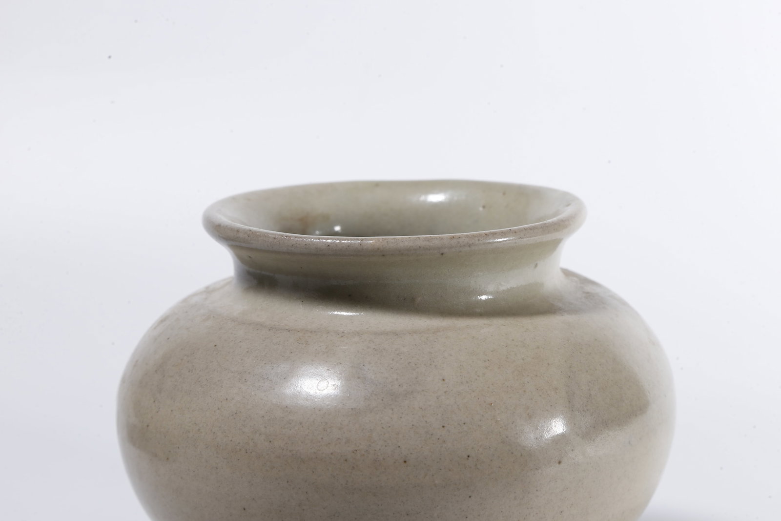 A CELADON THREE?LEGGED CENSER - 5
