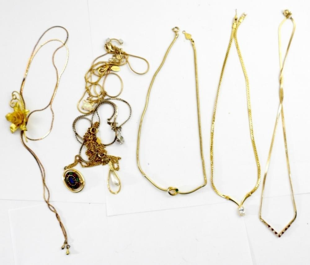 9 VINTAGE FASHION NECKLACES: 9 VINTAGE FASHION NECKLACES