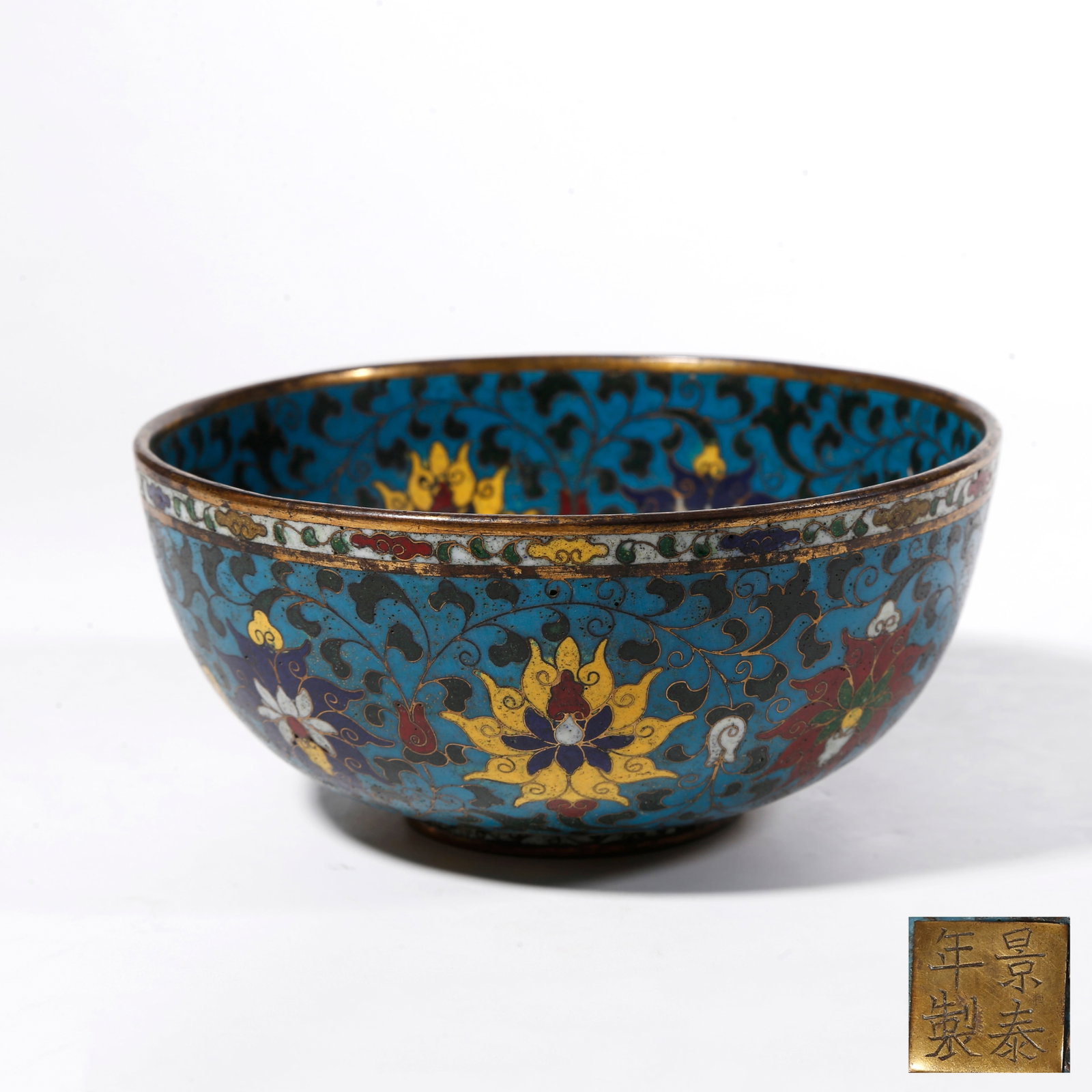 A CLOISONNE BOWL WITH FLORAL MOTIFS ON BRONZE BODY (1 of 9)