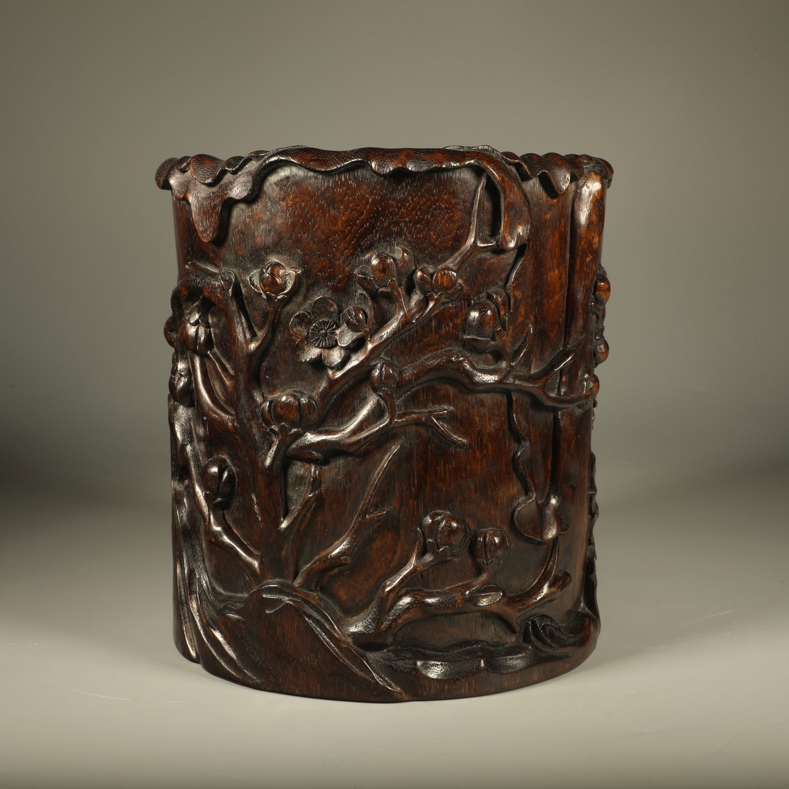 A CHENXIANG BRUSH POT CARVED WITH BLOSSOMING?RIC?AND?HONOR MOTIFS (1 of 6)