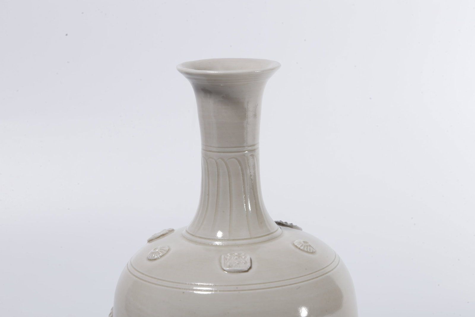 A DING WARE VASE WITH LOTUS PATTERN - 2