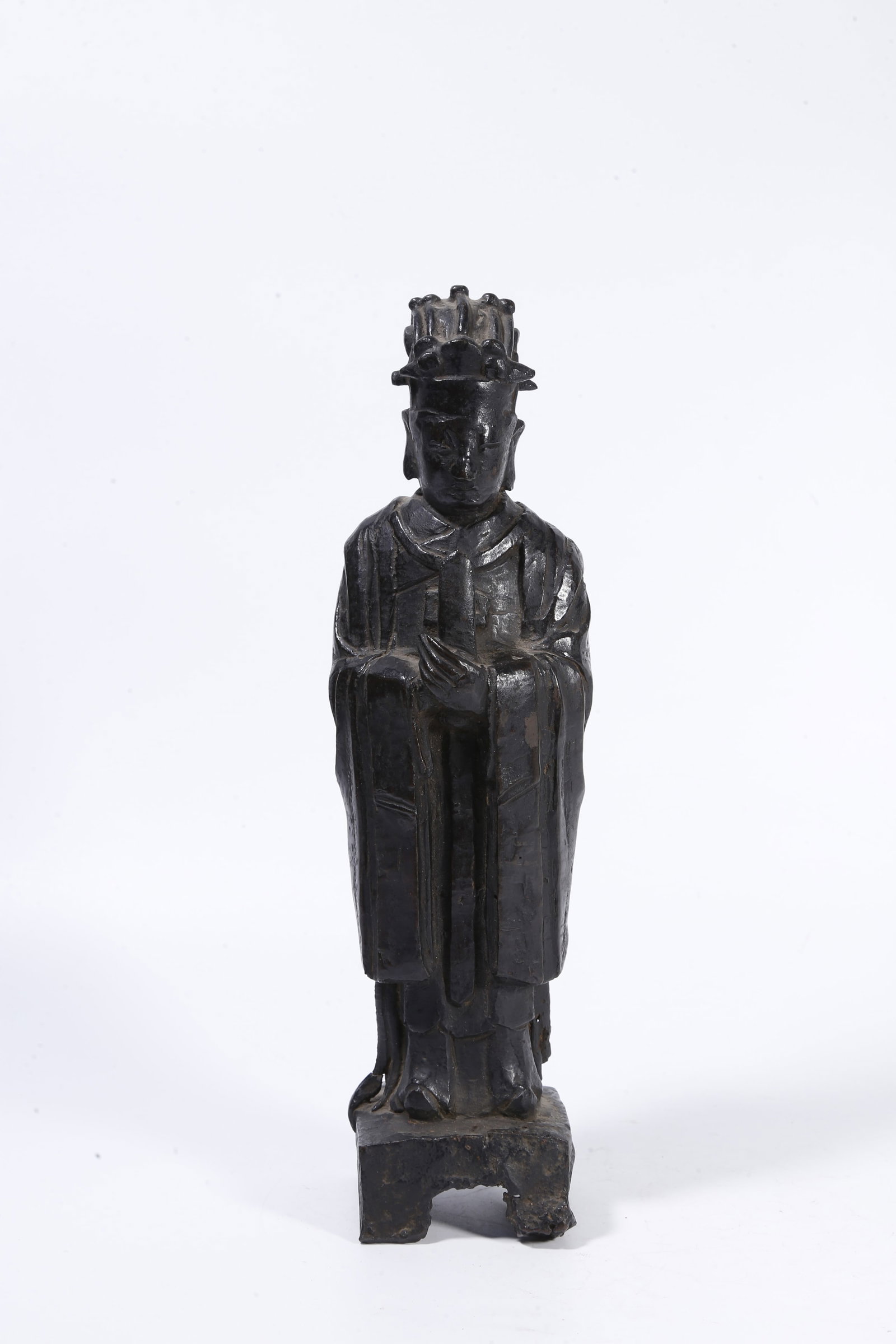 A BRONZE HEAVENLY OFFICIAL STATUE: Bronze Heavenly Official statue