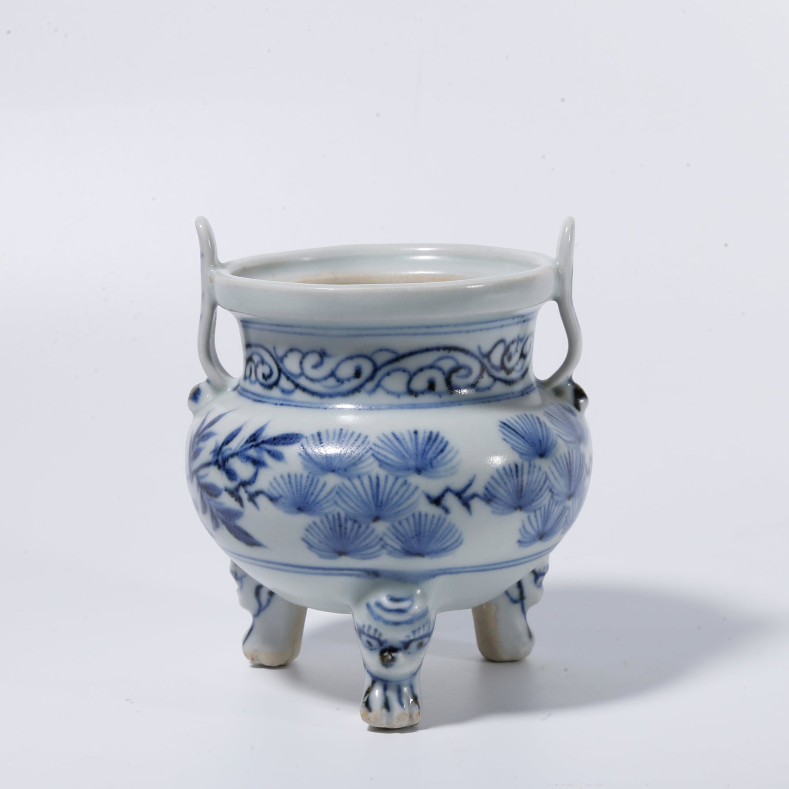 A BLUE?AND?WHITE INCENSE CENSER WITH THREE?FRIENDS?OF?WINTER MOTIF: Blue?and?white incense censer with three?friends?of?winter motif