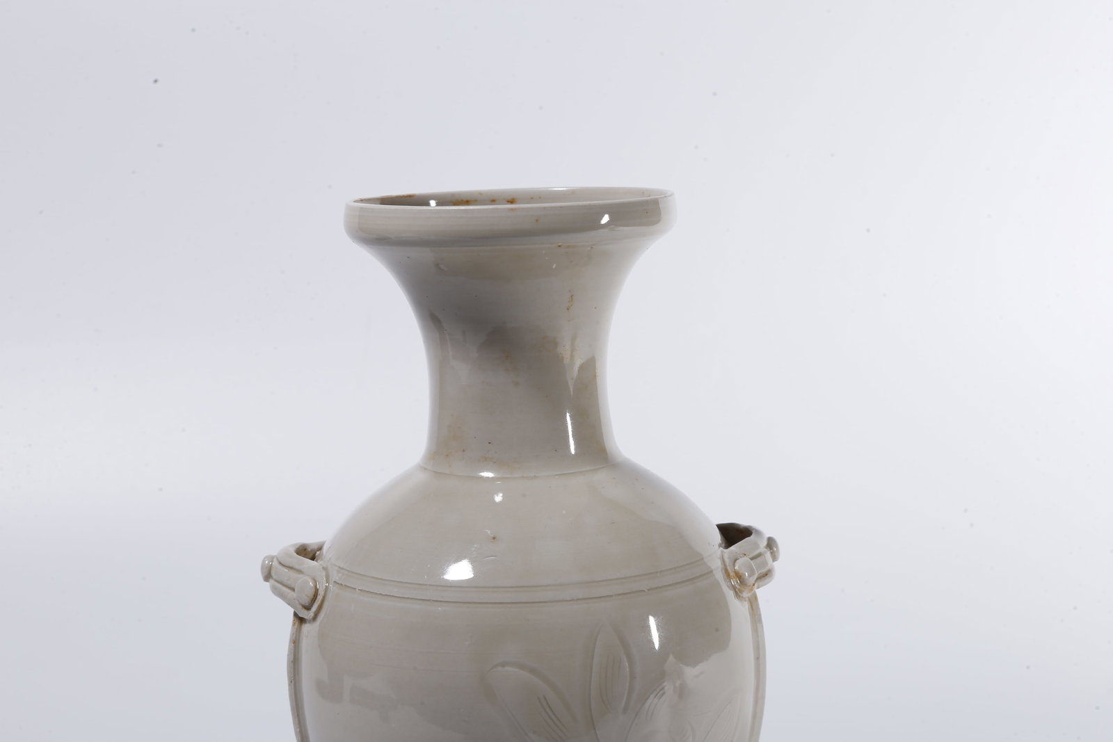 A DING WARE INCISED STRAP?MOUNTED VASE - 5