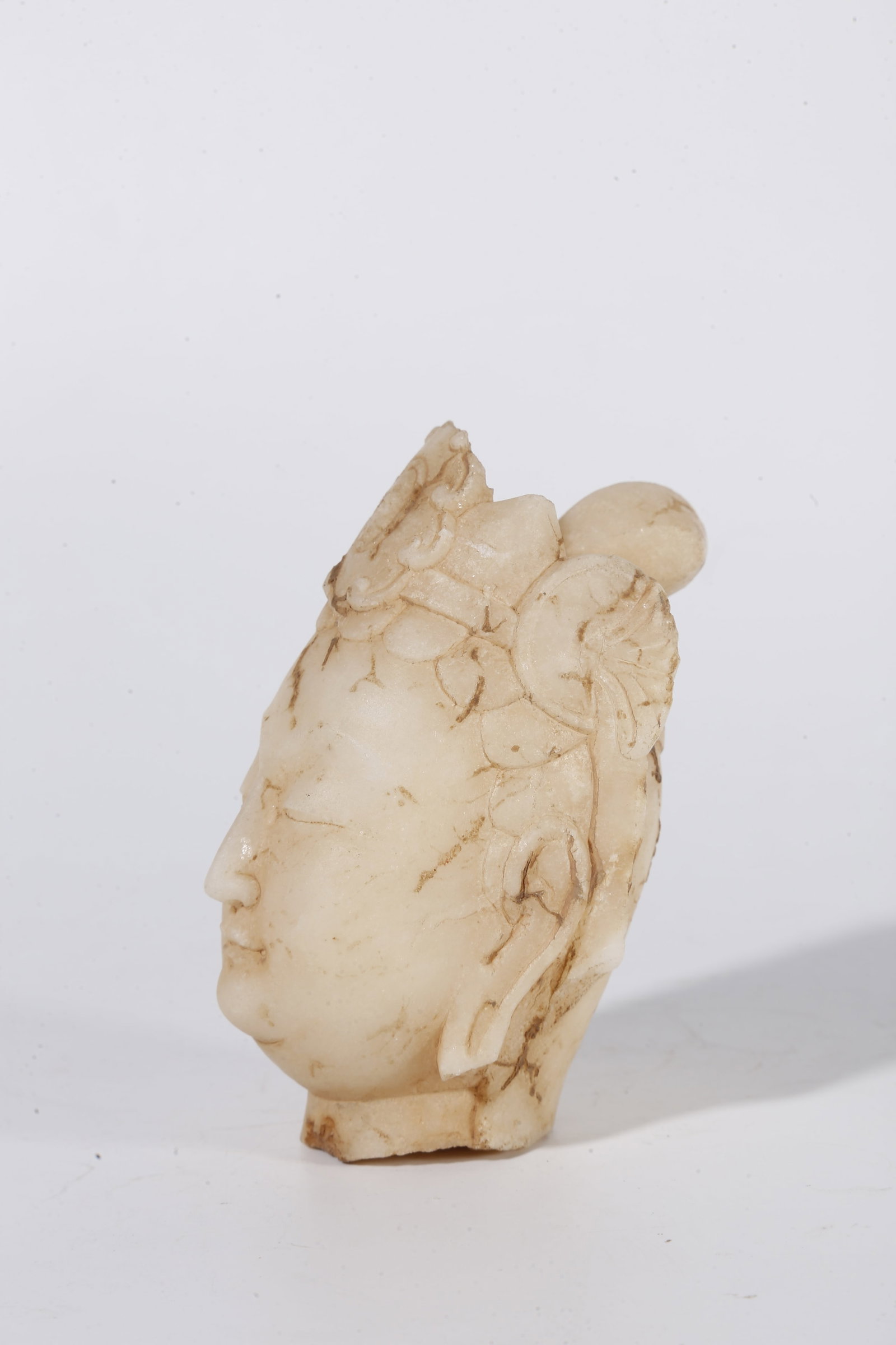 A WHITE MARBLE BUDDHA HEAD (SET) - 7