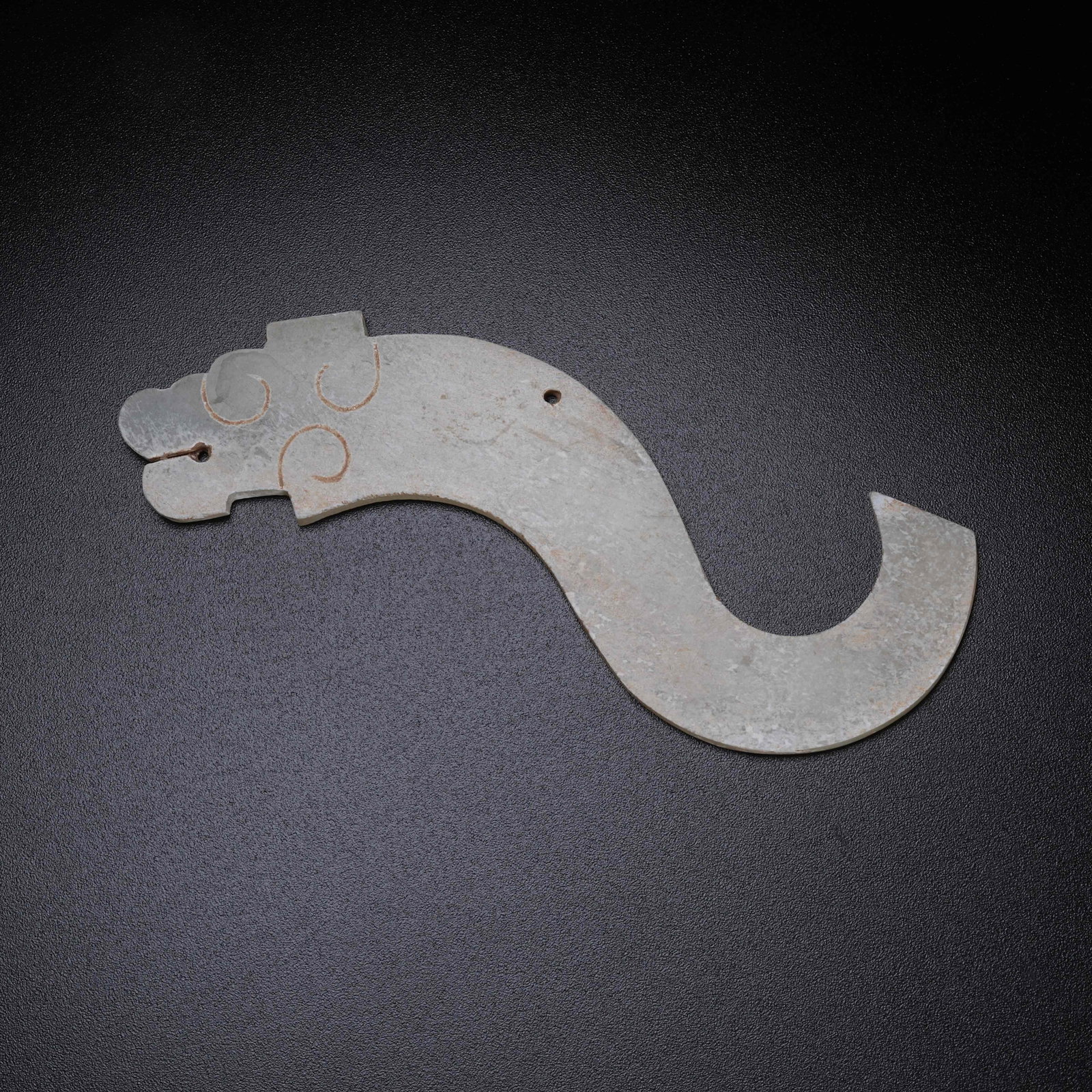 A ARCHAIC JADE DRAGON PATTERN PENDANT (1 of 9)