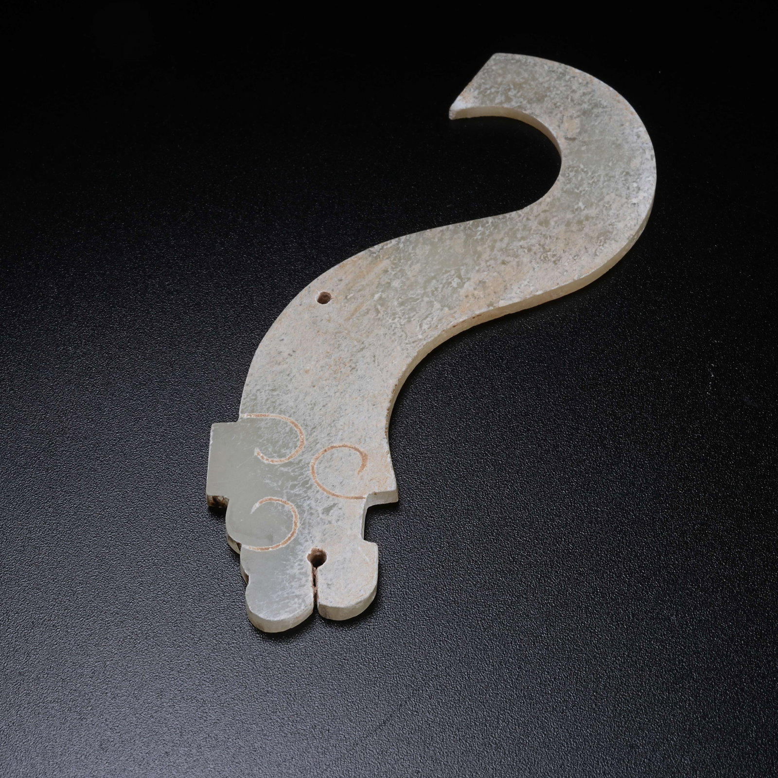 A ARCHAIC JADE DRAGON PATTERN PENDANT - 5