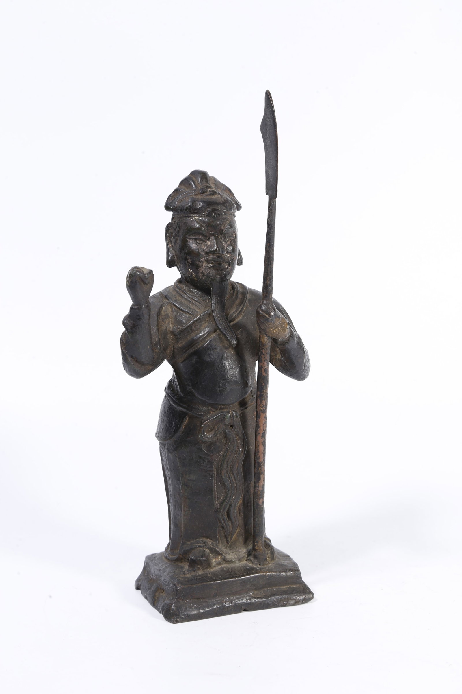 A BRONZE GUAN GONG STATUE: Bronze Guan Gong statue