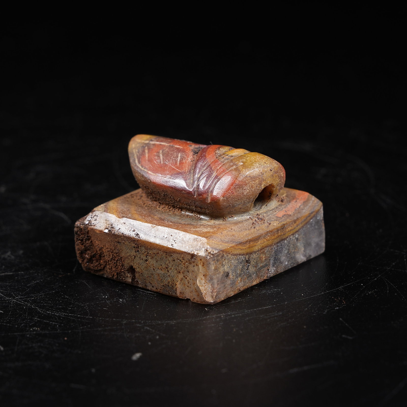 A WARRING STATES RED AGATE SEAL WITH CICADA KNOB (1 of 6)