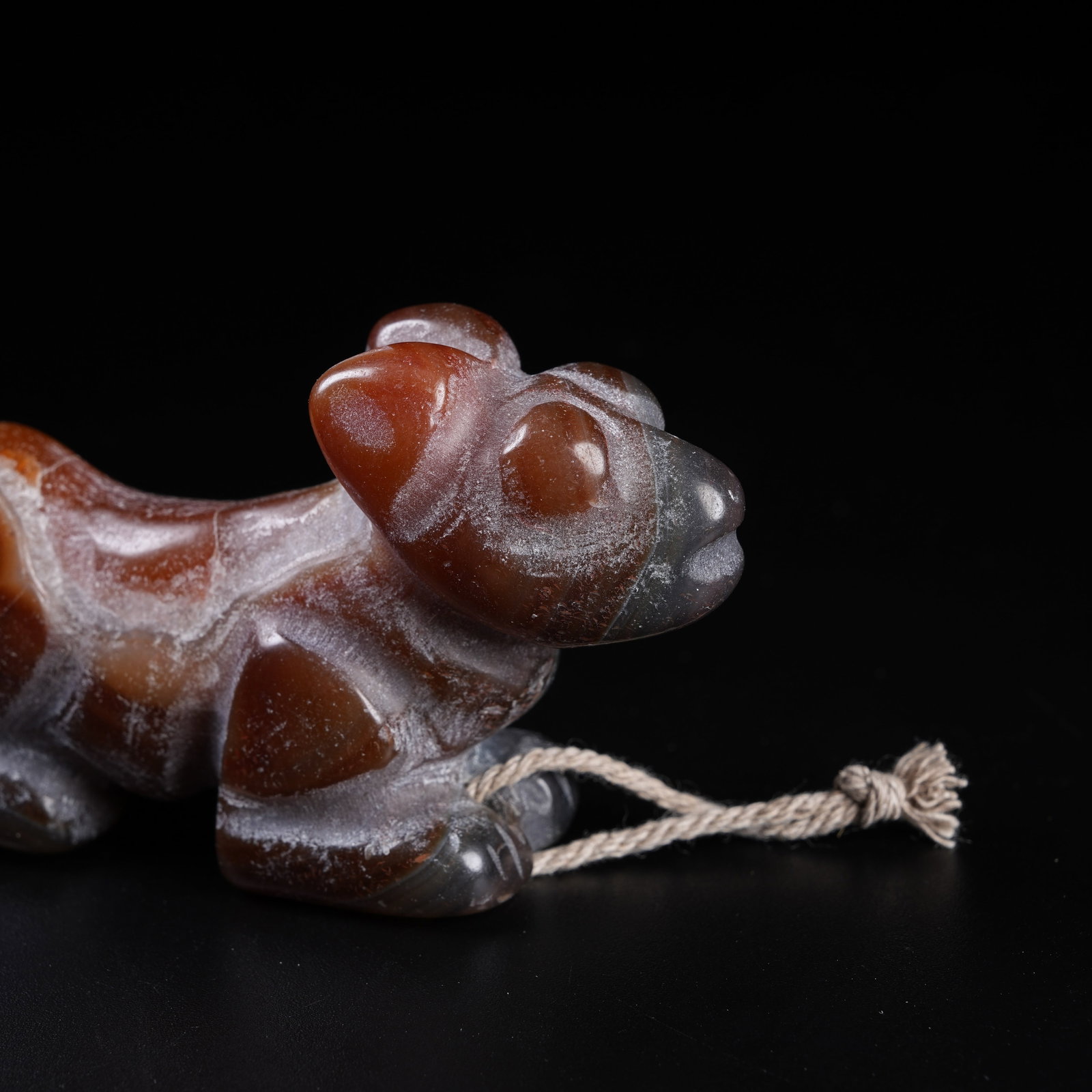 A AGATE AUSPICIOUS BEAST ORNAMENT - 5
