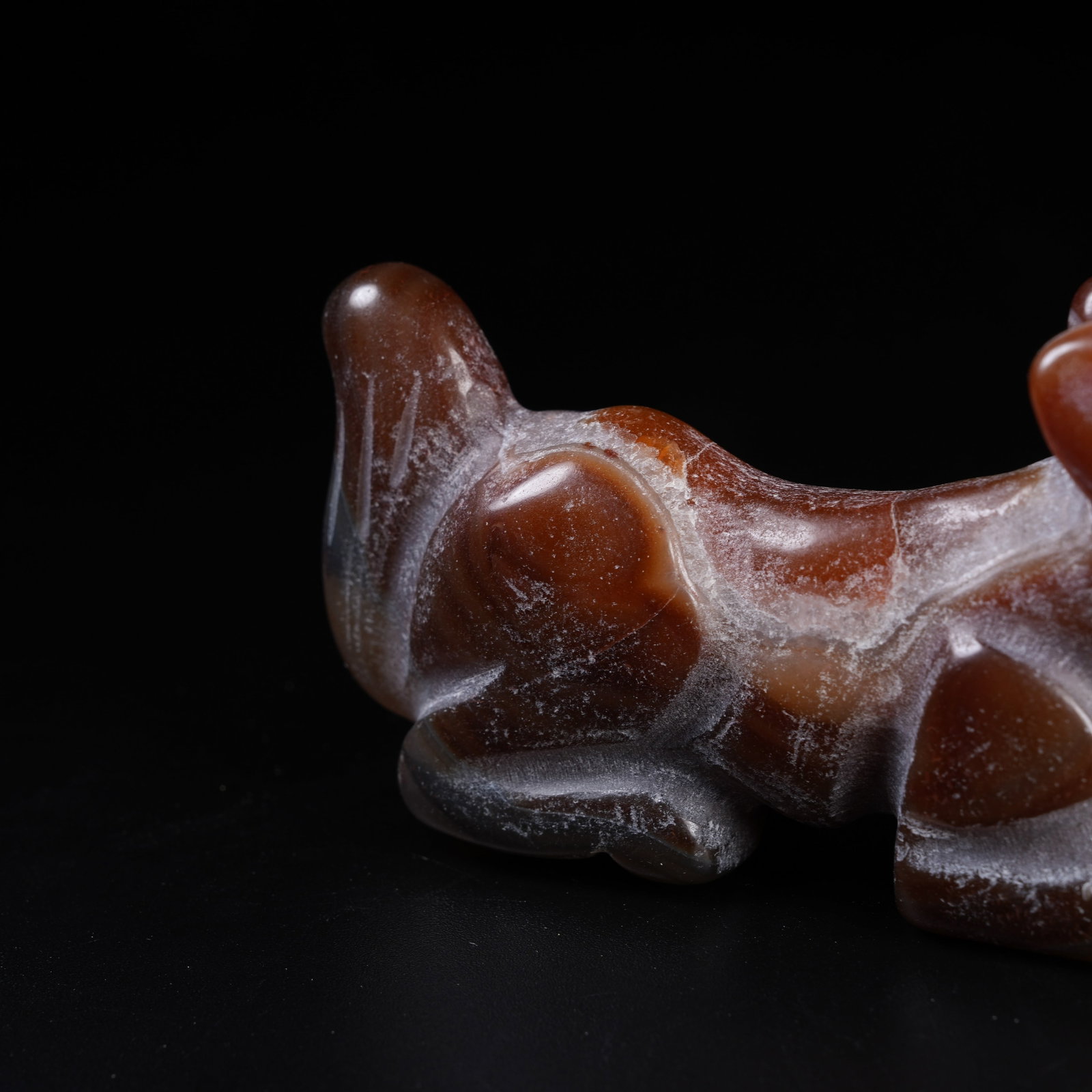 A AGATE AUSPICIOUS BEAST ORNAMENT - 6