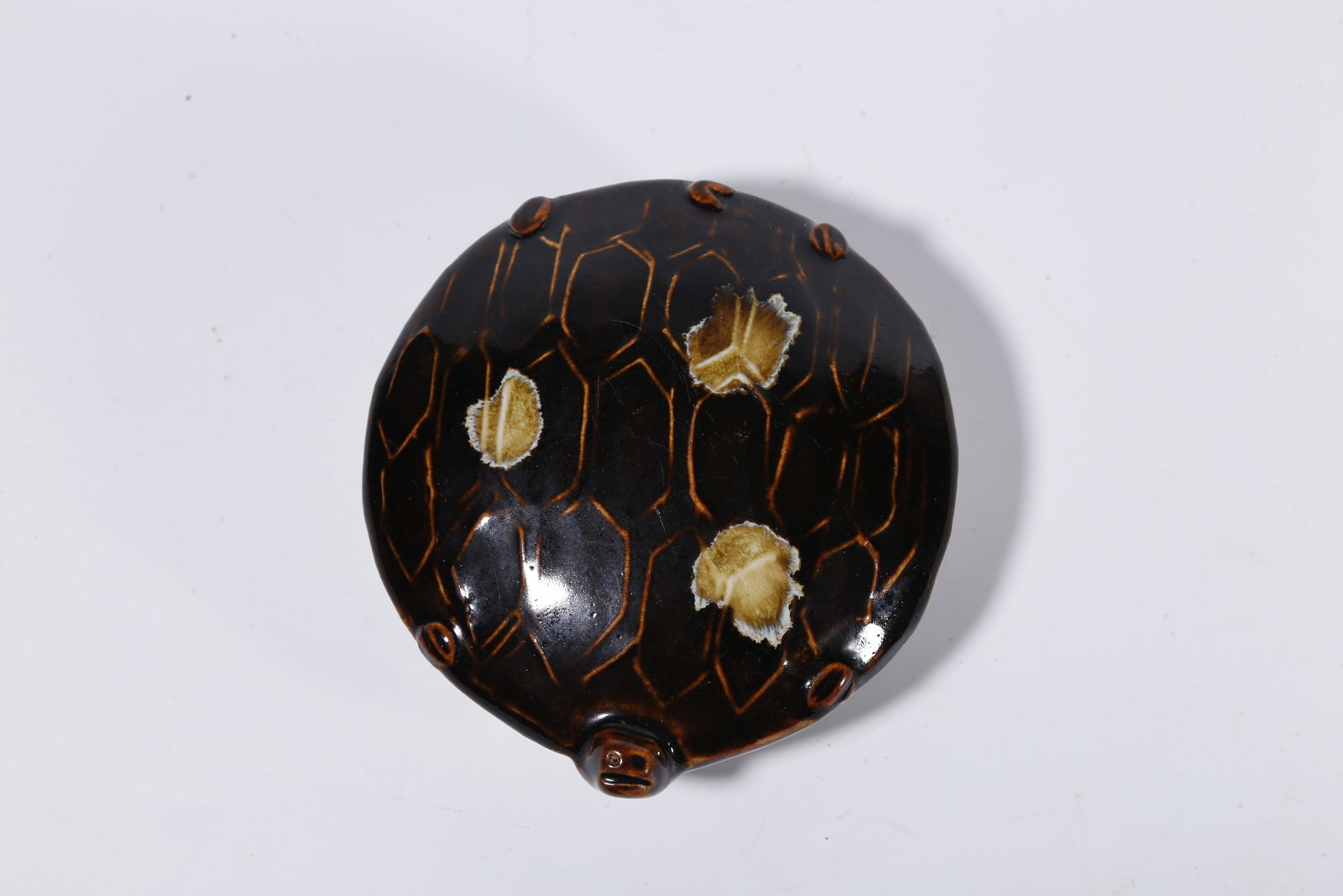 A DING WARE BROWN?PAINTED TURTLE?FORM ORNAMENT - 8