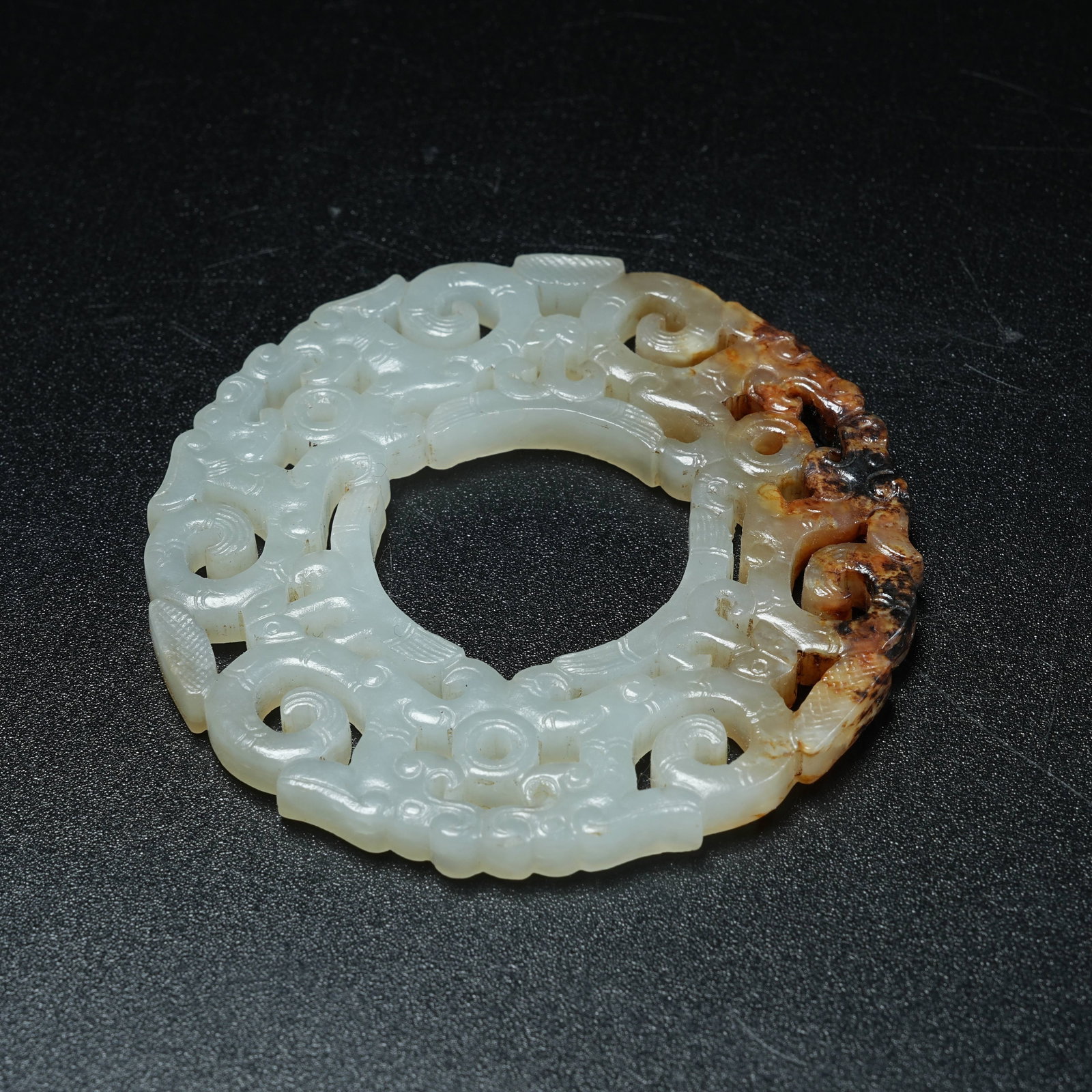 A ANCIENT JADE PENDANT WITH DRAGON PATTERN - 6