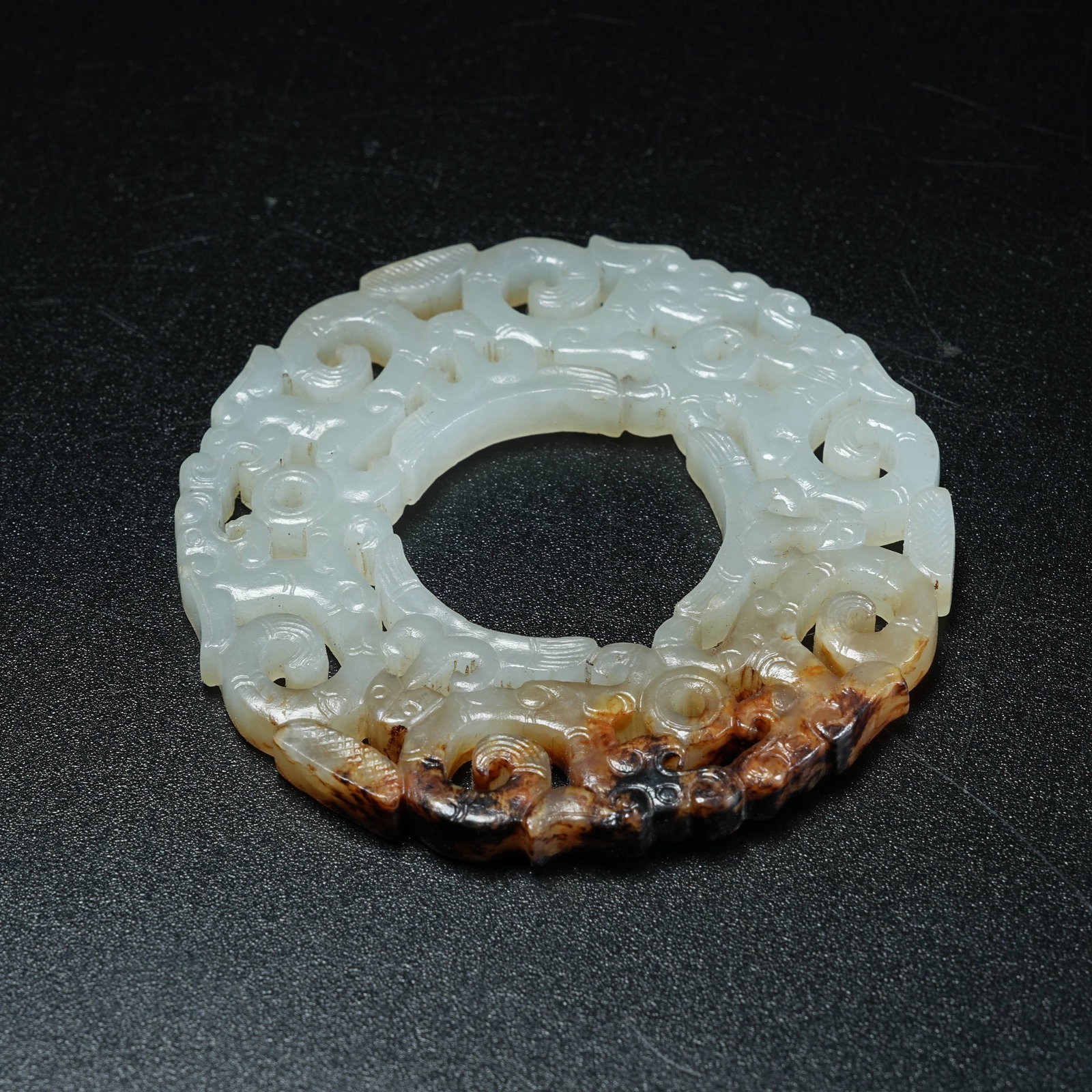 A ANCIENT JADE PENDANT WITH DRAGON PATTERN - 7