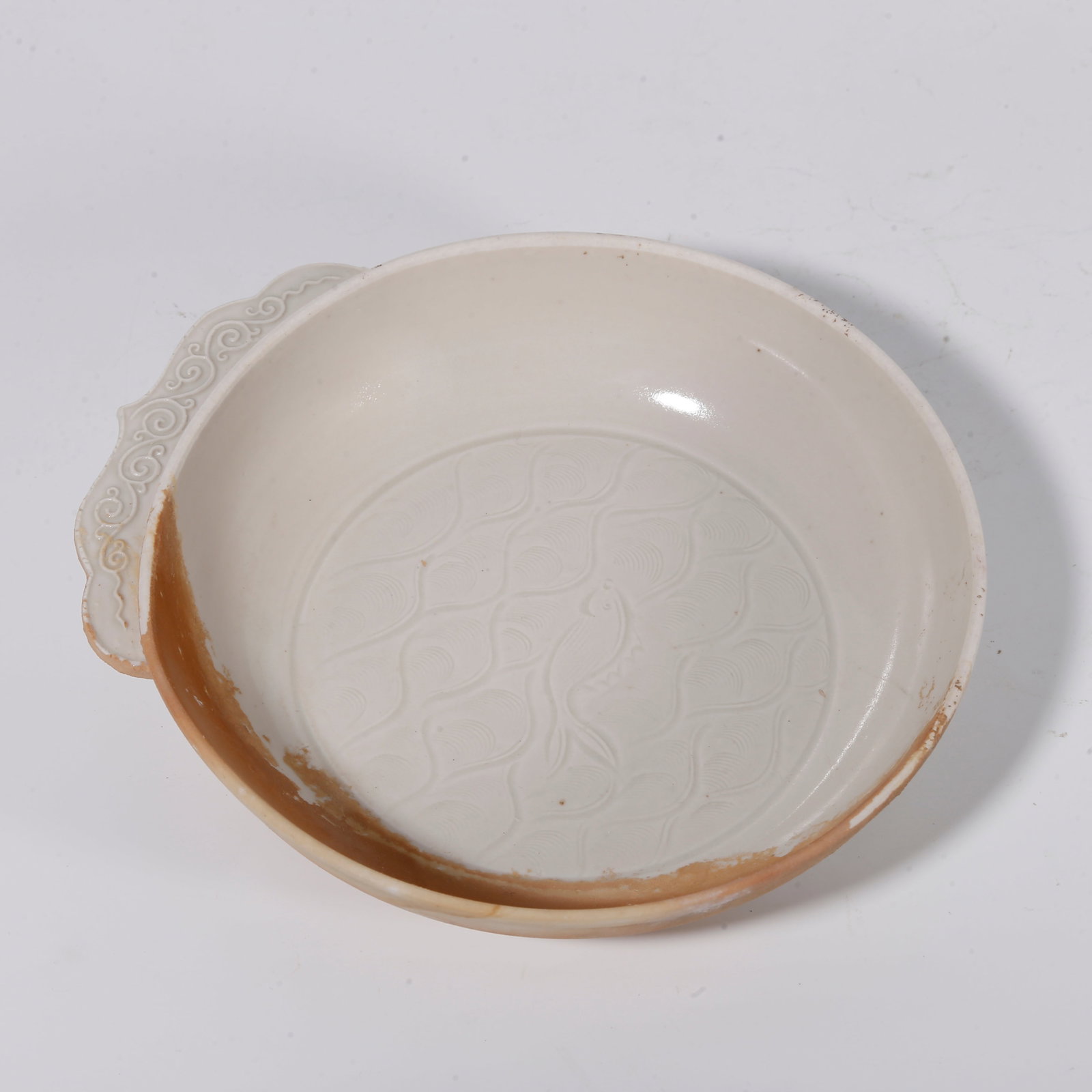 A DING KILN BRIMMED WASHER: Ding kiln brimmed washer