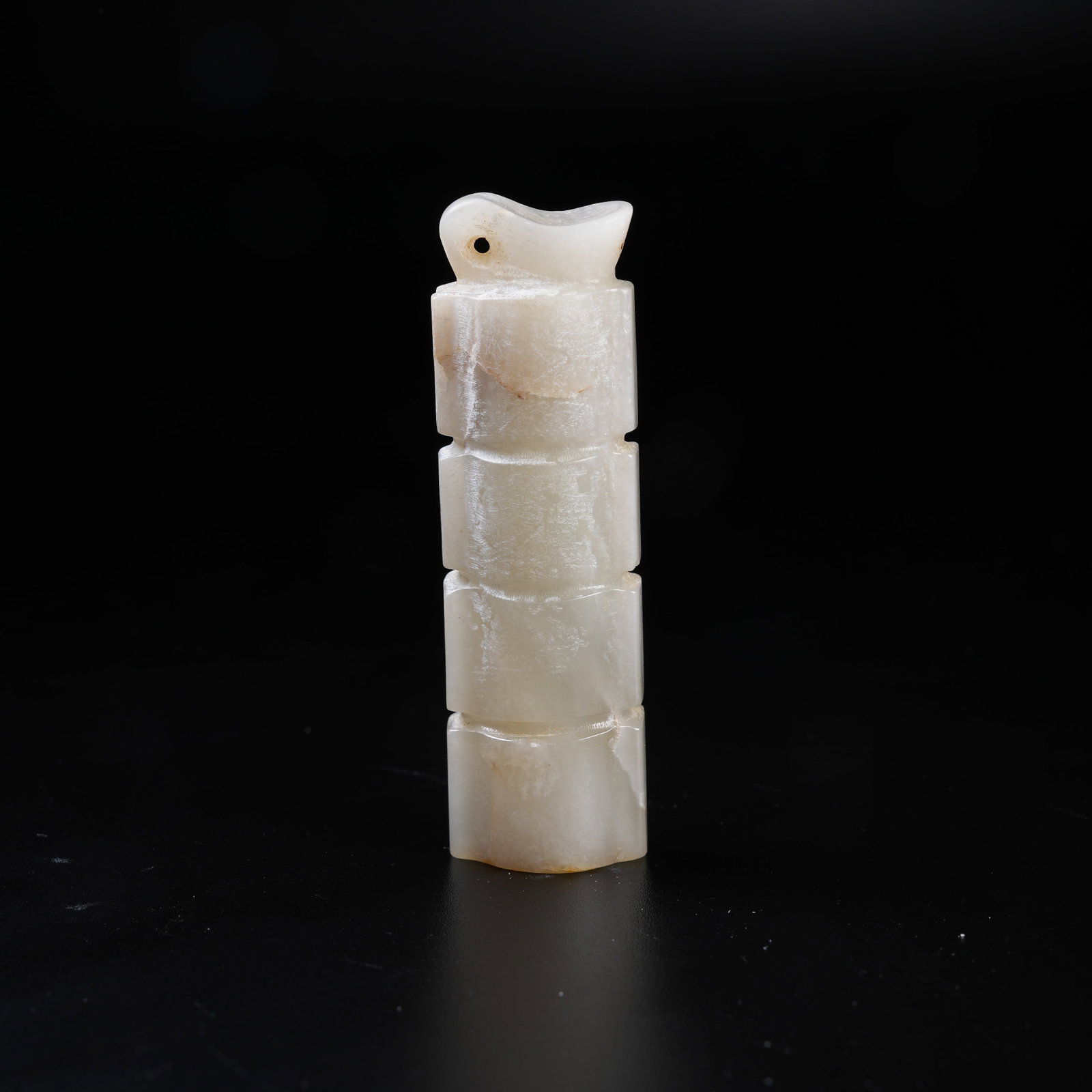 A ARCHAIC JADE SINAN PENDANT: Archaic Jade Sinan Pendant