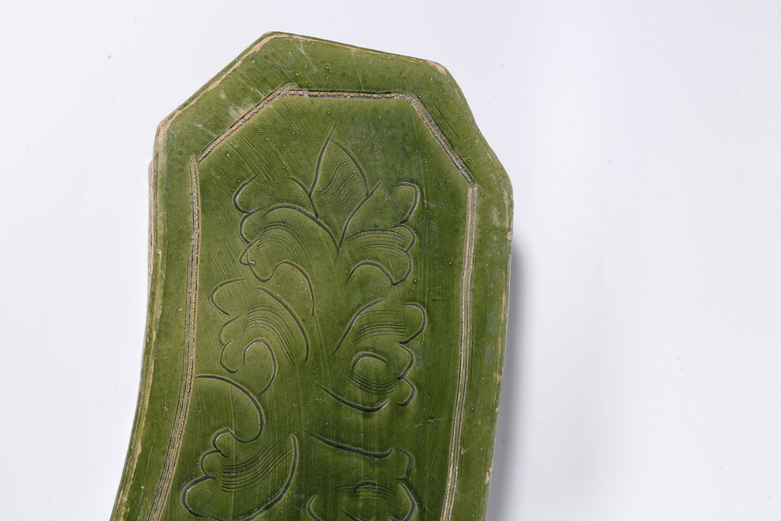 A GREEN?GLAZED FLOWER?PATTERN PILLOW - 3