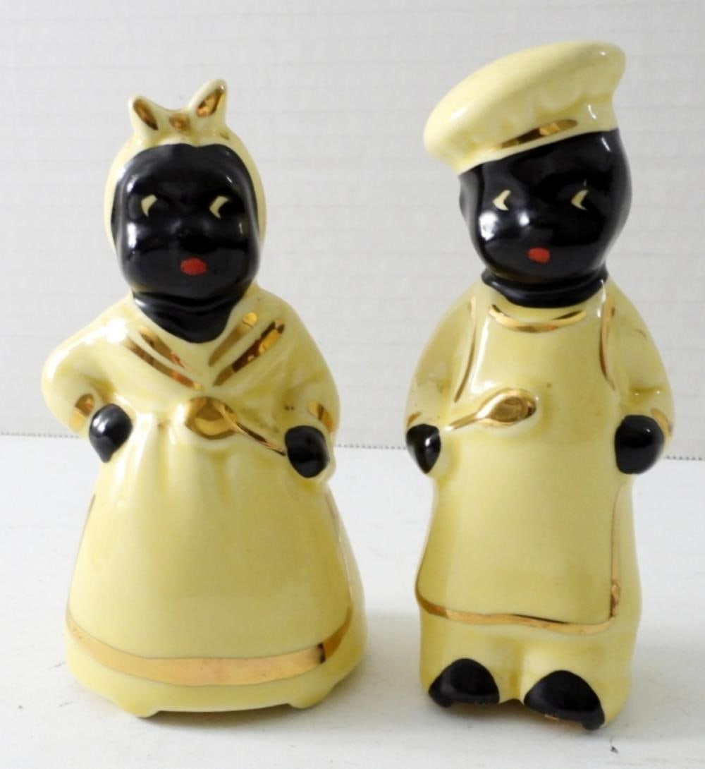 BLACK AMERICANA SALT AND PEPPER SHAKERS (1 of 4)