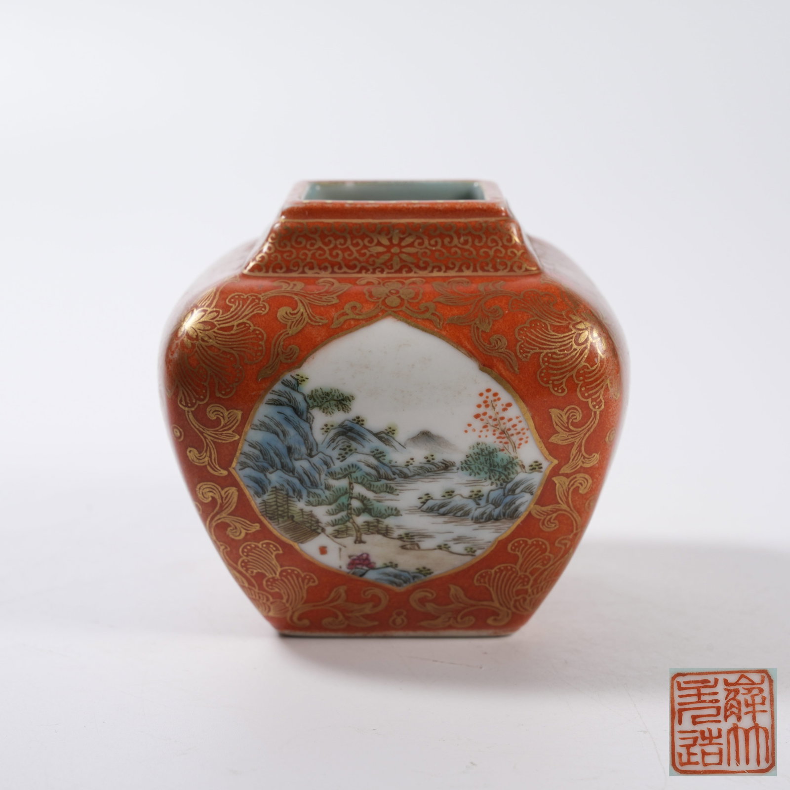 A FAMILLE ROSE JAR WITH LANDSCAPE AND PAVILION PATTERN: Famille Rose Jar with Landscape and Pavilion Pattern