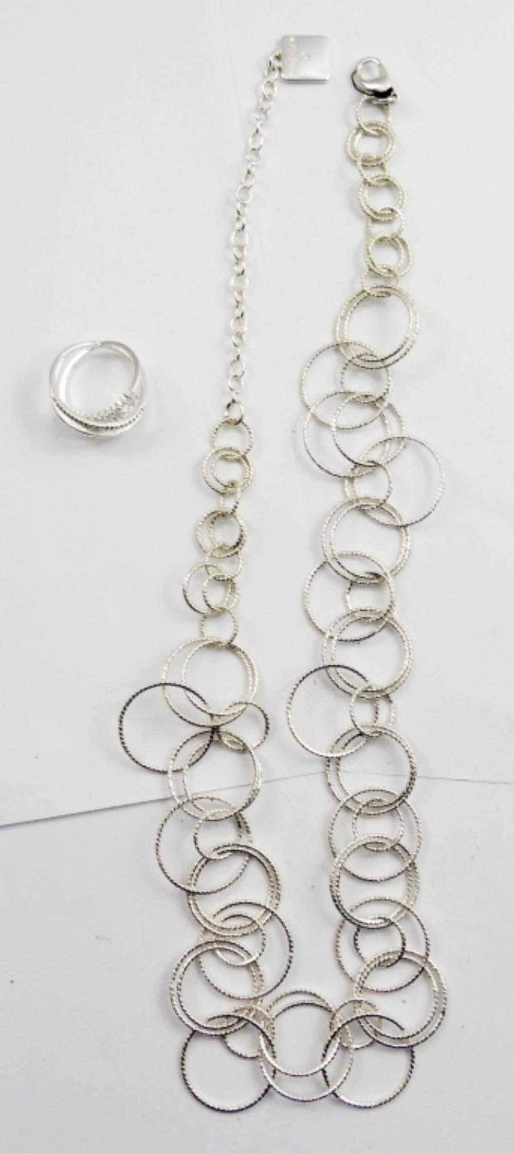 SILVER TONE NECKLACE AND RING SET: SILVER TONE NECKLACE AND RING SET