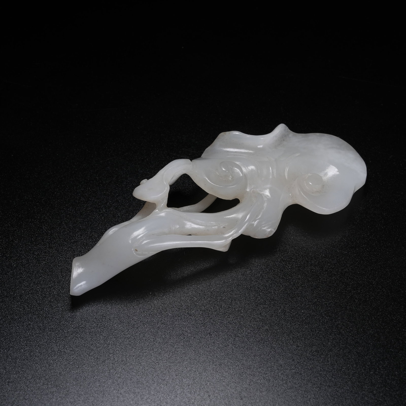 A HETIAN JADE GANODERMA RUYI SCEPTER - 4
