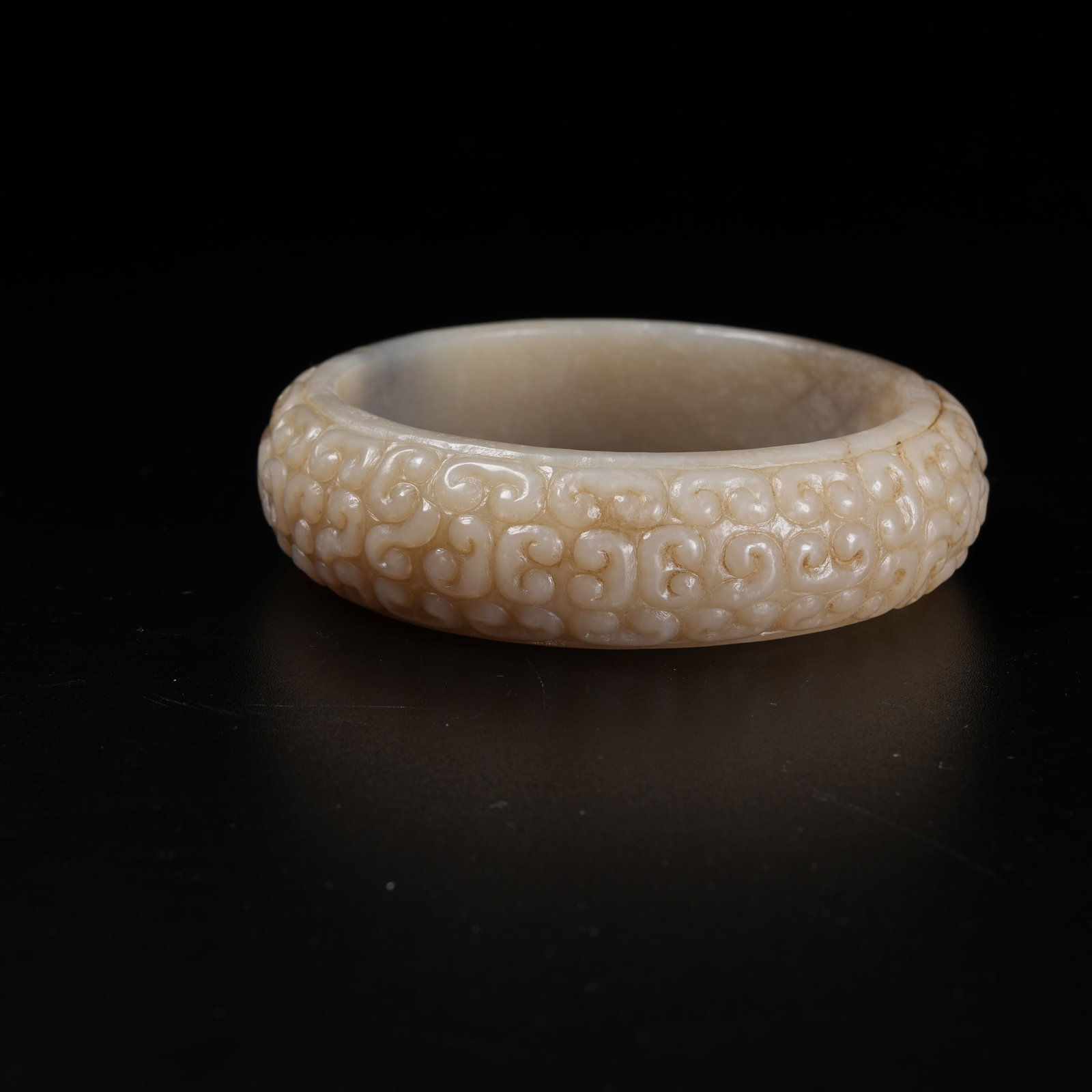 A ARCHAIC JADE BANGLE - 4