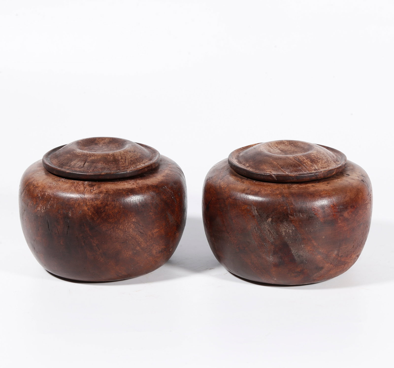 A GO JAR OF BURL WOOD (PAIR): Go jar of burl wood (pair)