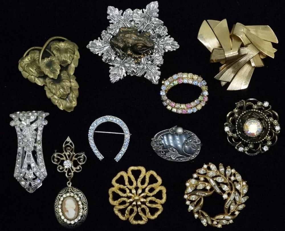 (11) VTG BROOCHES & CLIPS: (11) VTG BROOCHES & CLIPS