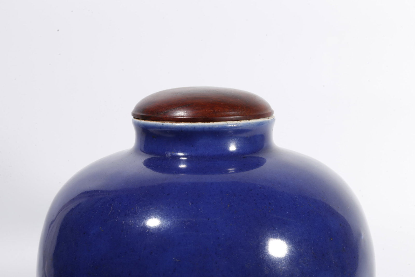 A COVERED JAR WITH SPLASHED?BLUE GLAZE - 3