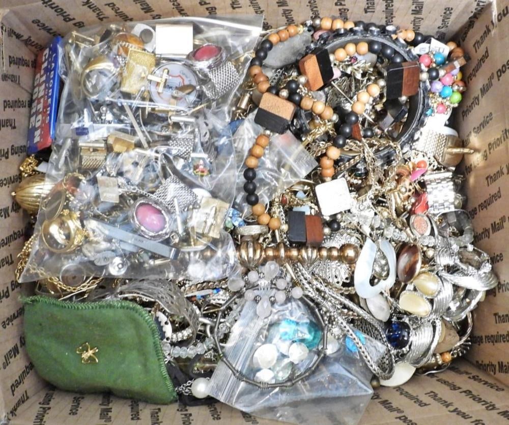 TREASURE BOX - MEDIUM FLAT RATE BOX: TREASURE BOX - MEDIUM FLAT RATE BOX