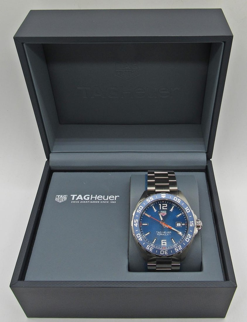 LARGE TAG HEUER FORMULA 1 DIVE WATCH: LARGE TAG HEUER FORMULA 1 DIVE WATCH