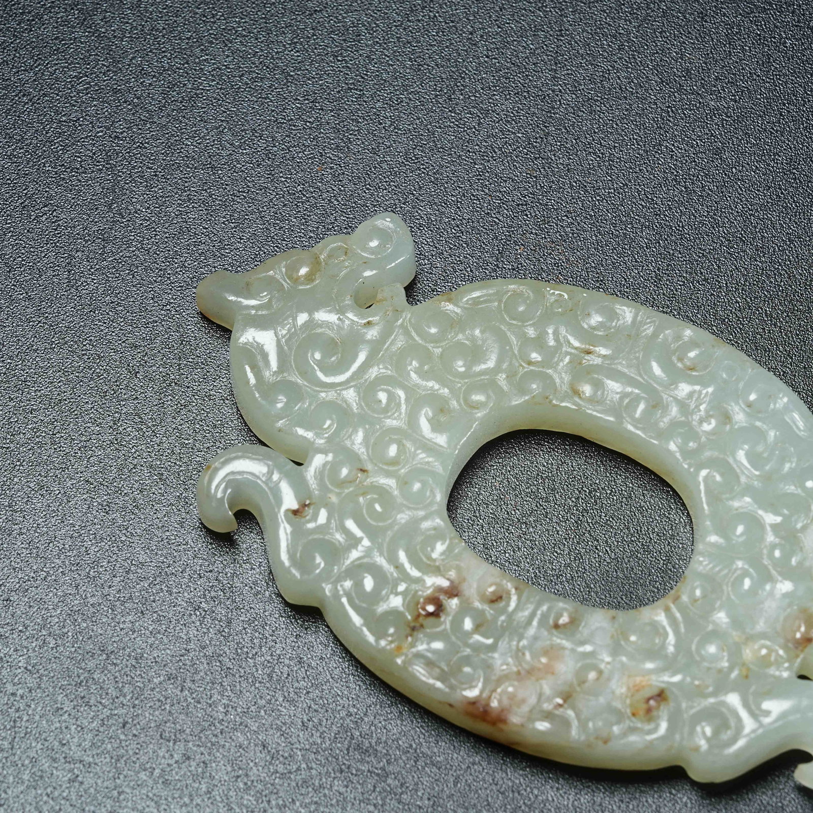A ANCIENT JADE PENDANT WITH BEAST PATTERN - 3