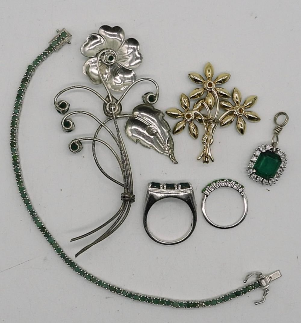 (8) EMERALD GREEN GEMSTONE SET - 2
