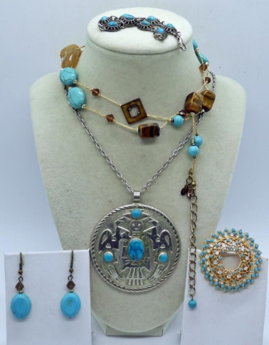 SOUTHWEST STYLE FASHION JEWELRY (1 of 3)