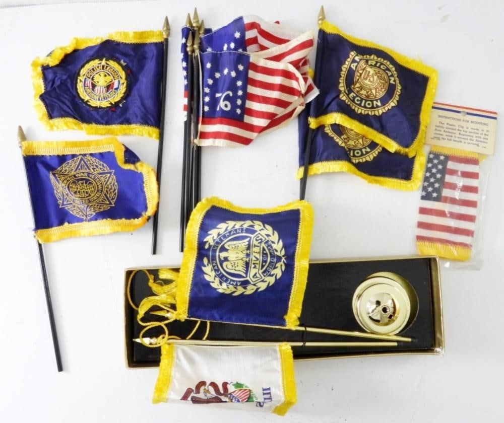(11) MINI US DESK FLAG LOT: (11) MINI US DESK FLAG LOT