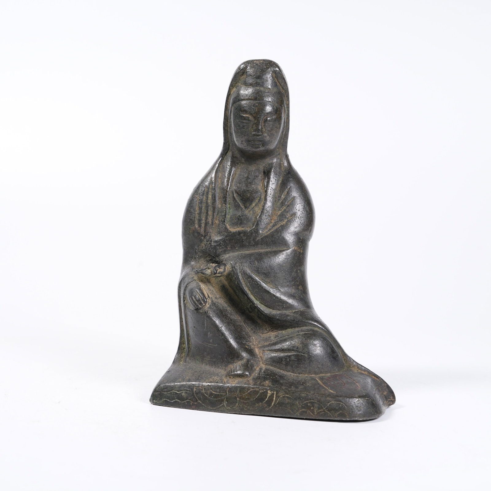 A BRONZE STATUE OF GUANYIN: Bronze Statue of Guanyin